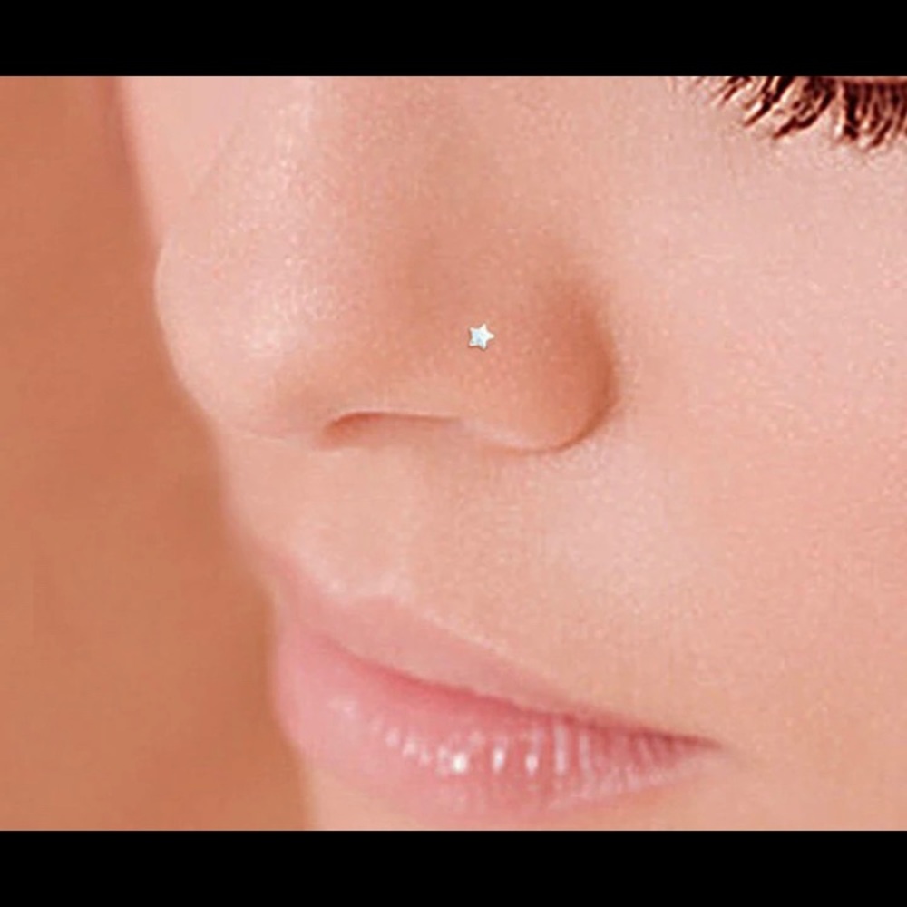 Tiny 925 Silver Star Nose Stud